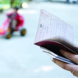 سرگردانی کودکان مادر ایرانی در راه مدرسه؛ قدرت سنگ‌اندازی‌ها بیشتر از قانون است