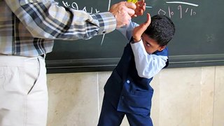 خشونت زیر سقف مدرسه: تنبیه بدنی، زخمی بر آینده کودکان