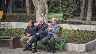 سالمندان در جنگ؛ وقتی بحران از انفجارها شروع نمی‌شود
