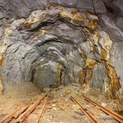 حادثه در معدن طلای کلمبیا؛ عملیات امداد و نجات ادامه دارد