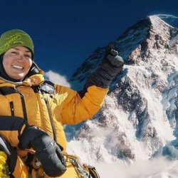 کوهنورد زن ایرانی در آستانه ثبت رکوردی تاریخی