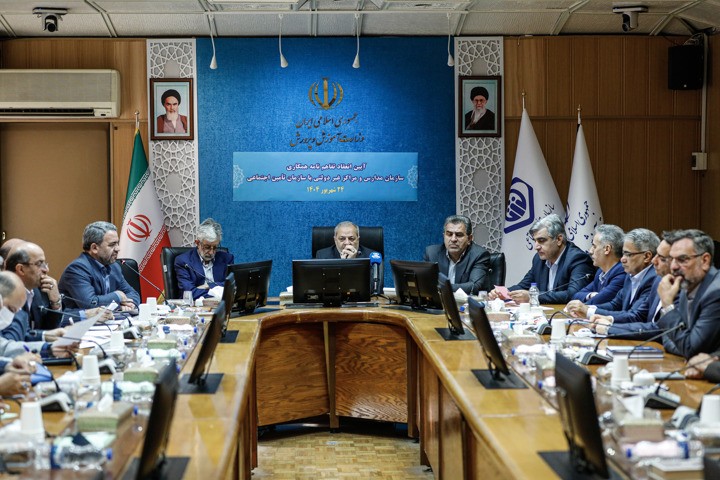 گسترش چتر تامین اجتماعی بر سر  ۲۸۰ هزار معلم مدرسه غیردولتی