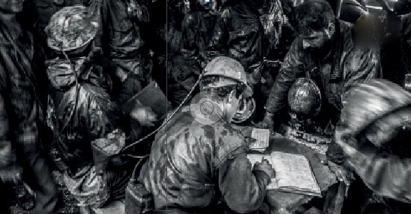 زیستن زندگی‌های حداقلی