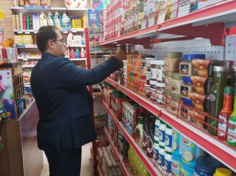 پایش بازار توسط مدیرکل تأمین‌اجتماعی استان همدان