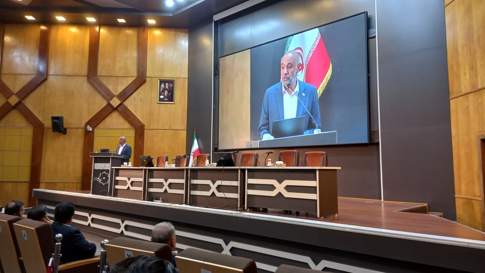 میدری به روزنامه نگاران: روایتگر مجاهدت کارشناسان گمنام باشید.