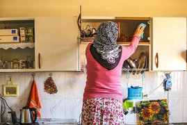 بازتولید نابرابری در ساعات کار بی مزد خانگی