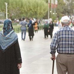 نیازهای سالمندان در پیاده‌روی‌های طولانی
