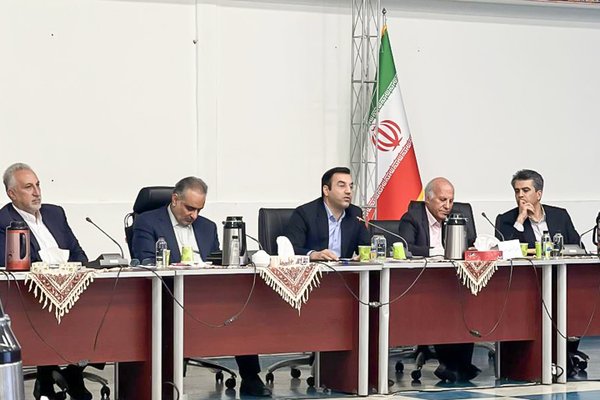 سرپرست تأمین اجتماعی: کارفرمایان و کارگران اضلاع یک پیکره واحد هستند