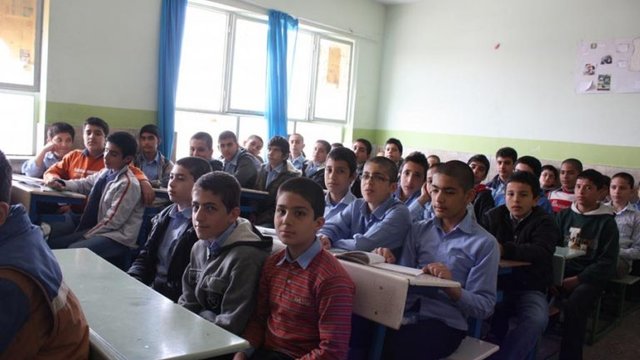 تمامی مدارس دولتی هیئت امنایی می‌شوند