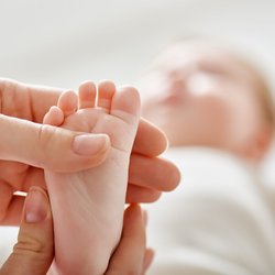 غربالگری نوزادان کلید تشخیص زودهنگام نقایص مادرزادی