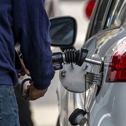 بنزین ۵ هزا ر تومانی؛ شوک کنترل‌شده یا آغاز موج جدید گرانی؟