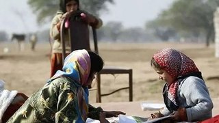 تحصیل رایگان فقط روی کاغذ؛ کودکان فقیر از مدرسه جا می‌مانند