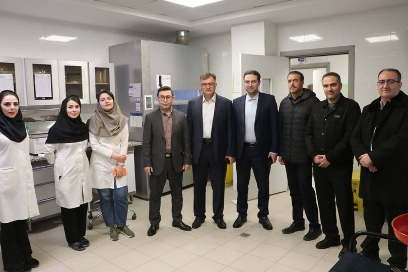 حضور مسئولان تامین اجتماعی اردبیل در بیمارستان سبلان همزمان با تحویل سال