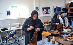 داشتن شغل به معنای استقلال زنان نیست