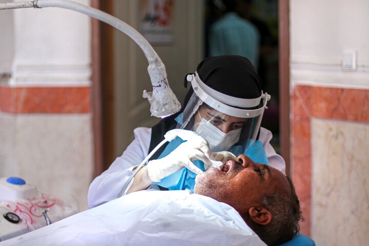 ارائه خدمات رایگان دندانپزشکی در بیمارستان تأمین‌اجتماعی چهارمحال و بختیاری