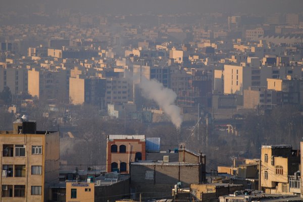 یکی گزارش می‌دهد و یکی انکار می‌کند