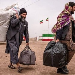 نیمی از اتباع افغانستانی در ایران مدرک رسمی اقامت دارند
