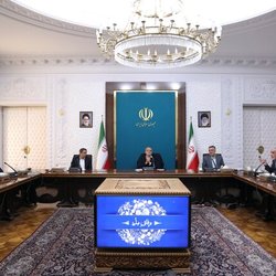 پزشکیان: دولت با قدرت در کنار صنعت دارو خواهد ایستاد