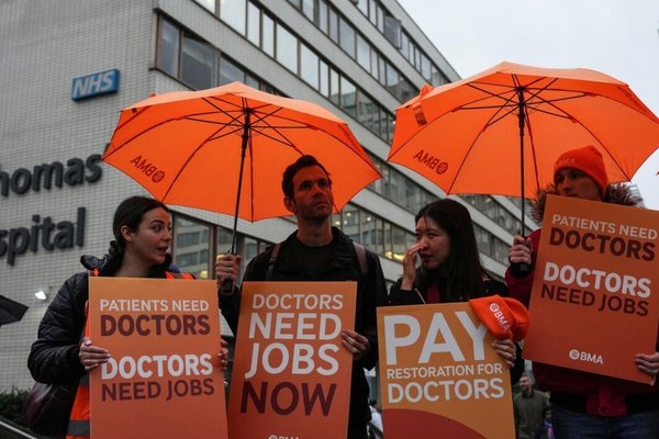 اعتصاب پنج‌روزه پزشکان در انگلیس