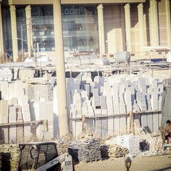 سنگ فروشی، یک کسب و کار رقابتی در شهرکی نوپا
