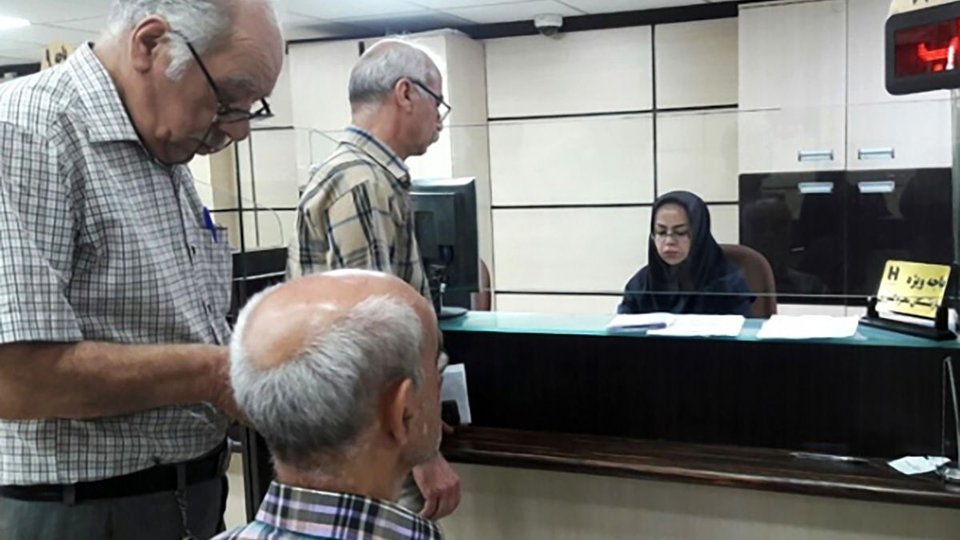 توضیحات تامین اجتماعی درباره کم شدن مبلغ واریزی به حساب بازنشستگان