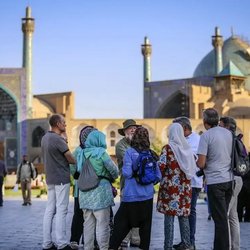 سفرکارت ۵۰۰ میلیون تومانی وارد مرحله اجرا شد؛ ارزش آن با طلا حفظ می‌شود/ ۷۰ درصد گردشگران ورودی به ایران از عراق هستند