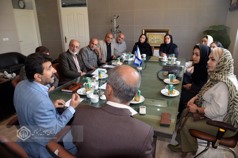 آشنایی آریشگران سنندج با قوانین و مقررات تأمین اجتماعی
