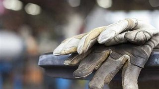 کارزار کارگران و بازنشستگان: مزد برابر سبد معیشت تعیین شود