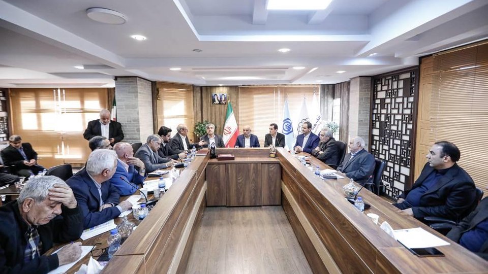 اصلاح قواعد بازنشستگی و پرداخت بدهی دولت به تأمین اجتماعی ضروری است