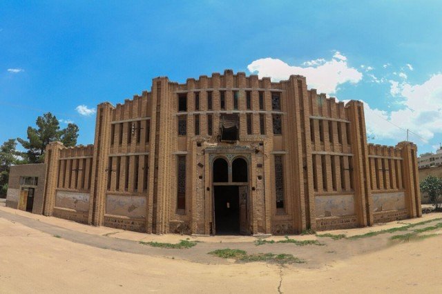 کارخانه به مثابه جهانی کوچک