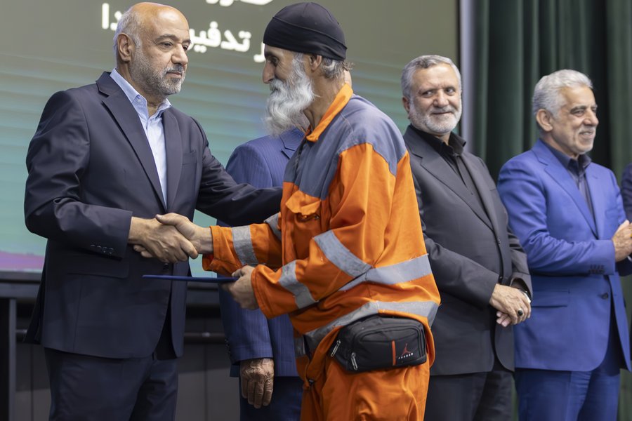 تجلیل از کارگران احمد میدری (27).JPG