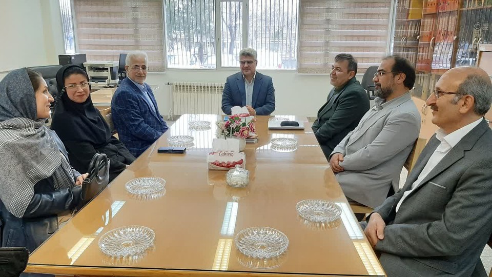 تاکید بر ارتقای کیفیت خدمات درمانی بازنشستگان زنجانی