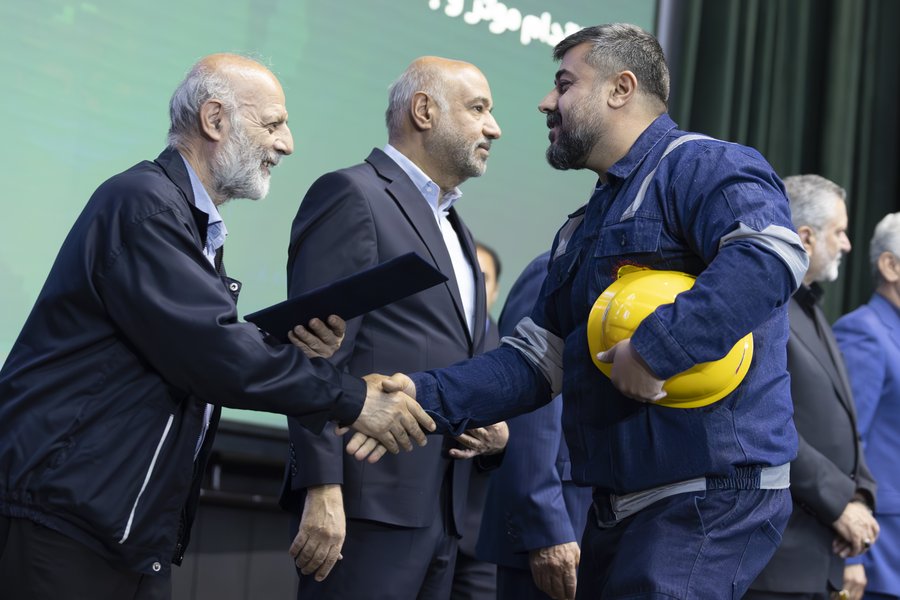 تجلیل از کارگران احمد میدری (23).JPG