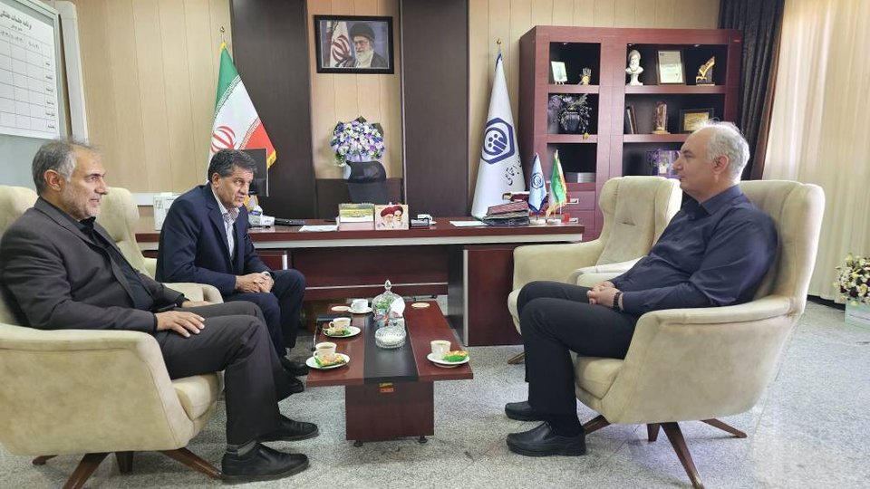 تداوم همکاری‌های مشترک درمانگاه تأمین‌اجتماعی در کارخانه قند بیستون