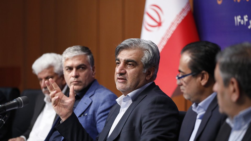 سالاری: مکلف به خروج از بنگاه داری هستیم