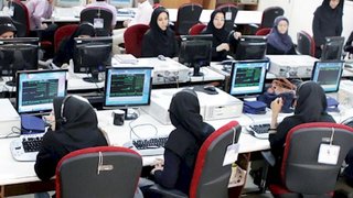 تحصیل برابر، بیکاری ۵ برابری؛ چرا بازار کار پذیرای زنان نیست؟