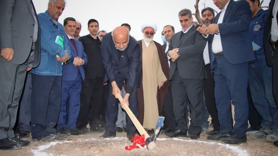 آغاز ساخت شهرک مسکن کارگری با حضور وزیر کار