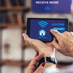 ارائه خدمات آنلاین  و خطر طرد دیجیتال گروه‌های آسیب‌پذیر