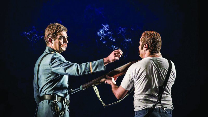 با دل خونین لب خندان بیاور