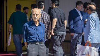 فقط ۳۵ درصد سالمندان ایرانی مستمری می‌گیرند