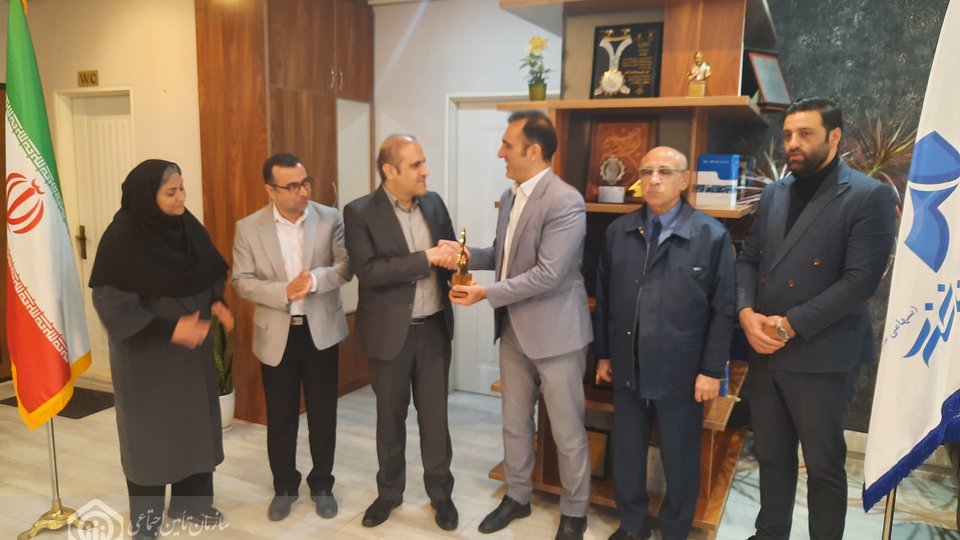 تجلیل از کارفرمای برتر ملی تأمین اجتماعی در گیلان