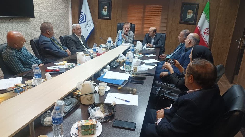 هم‌افزایی مدیران و نمایندگان کارگری برای ارتقای خدمات درمانی بیمه‌شدگان خوزستان