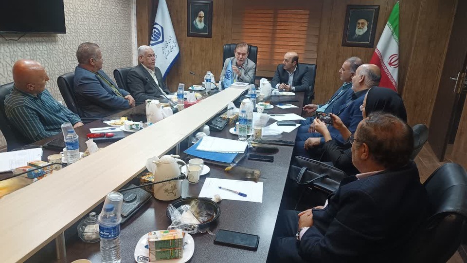 هم‌افزایی مدیران و نمایندگان کارگری برای ارتقای خدمات درمانی بیمه‌شدگان خوزستان