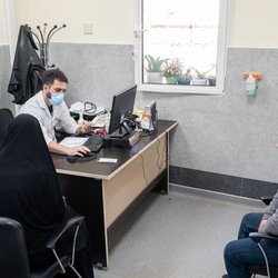 دریافت ویزیت یک میلیونی تخلف است