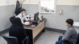دریافت ویزیت یک میلیونی تخلف است