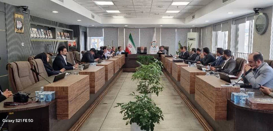 تأکید مدیرکل تأمین اجتماعی فارس بر تسهیل بازنشستگی پاکبانان شیراز