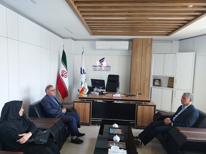 بانک رفاه باید در کنار تأمین اجتماعی بماند