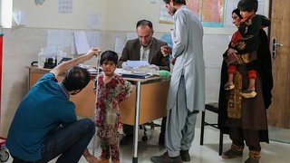 کمبود پزشک در کشور ناشی از نگاه‌های تنگ‌نظرانه است