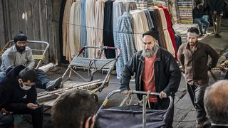 بازگشت اجباری به کار؛ چاره‌ نیمی از سالمندان ایرانی برای فرار از فقر