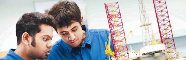 چندوچون مقررات کار و بیمه در مناطق آزاد تجاری چیست؟